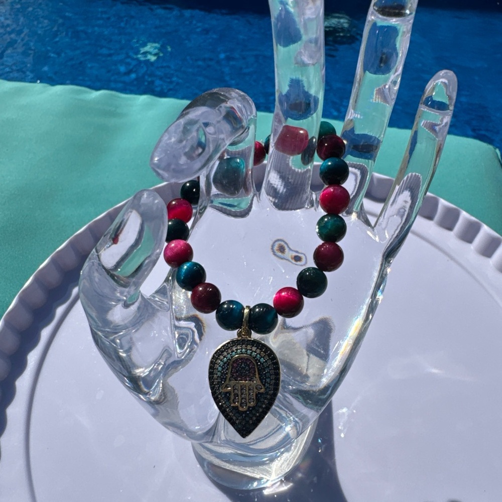 Elegant Beaded Bracelet with Hamsa Charm - Picture 3 of 4